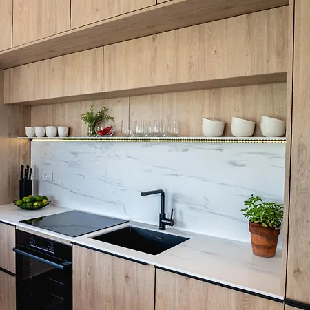 Discover Lastovo Premium