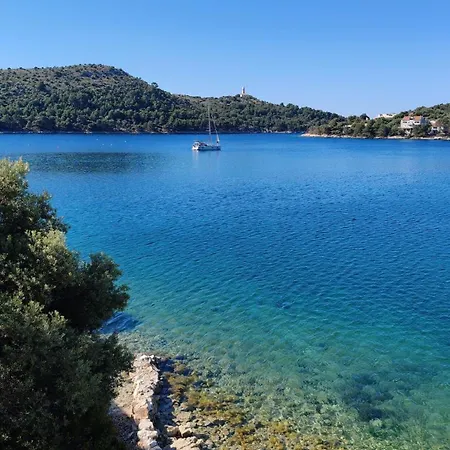 Discover Lastovo Premium Apartament