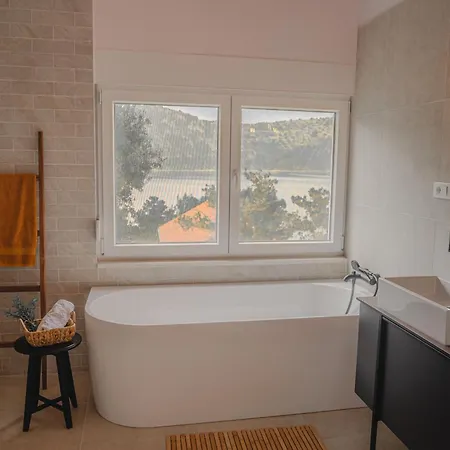 Discover Lastovo Premium