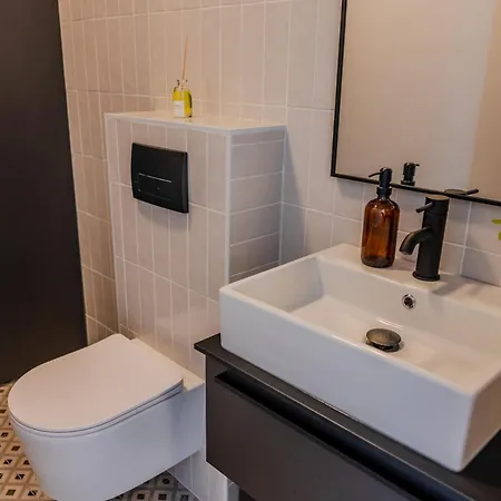 Modern Two Bedroom Seafront Oasis Skrivena Luka