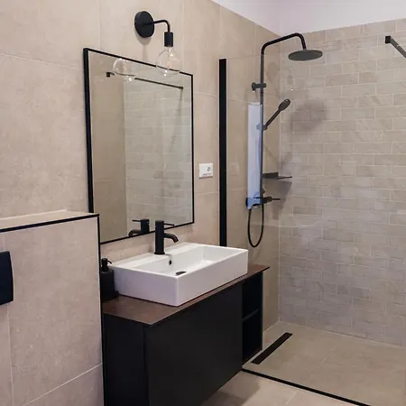 Apartamento Discover Lastovo Premium