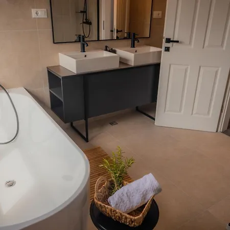 Discover Lastovo Premium *