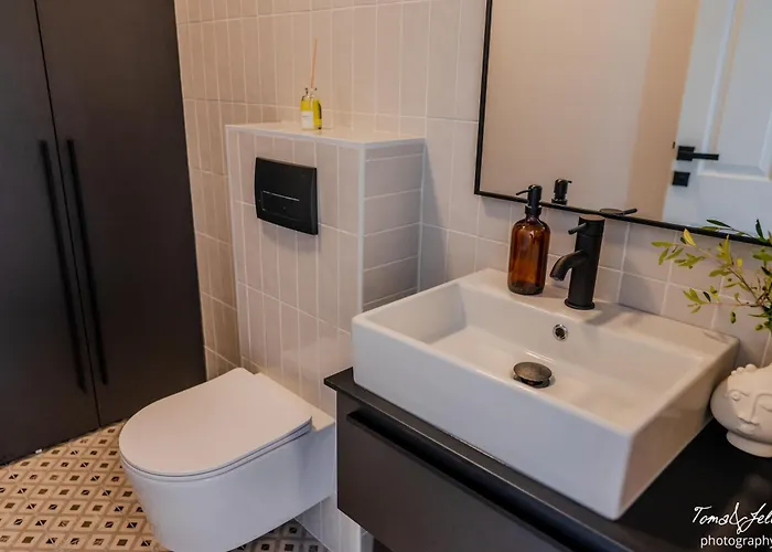 Discover Lastovo Premium Skrivena Luka