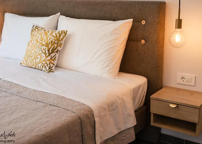 Discover Lastovo Premium