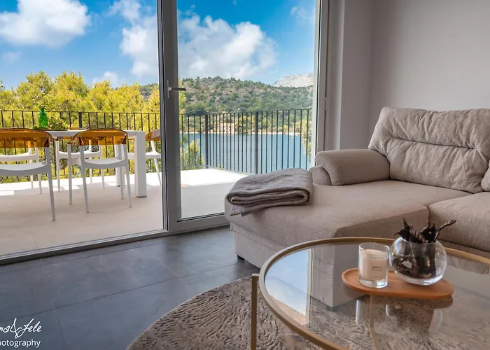 Discover Lastovo Premium * Skrivena Luka